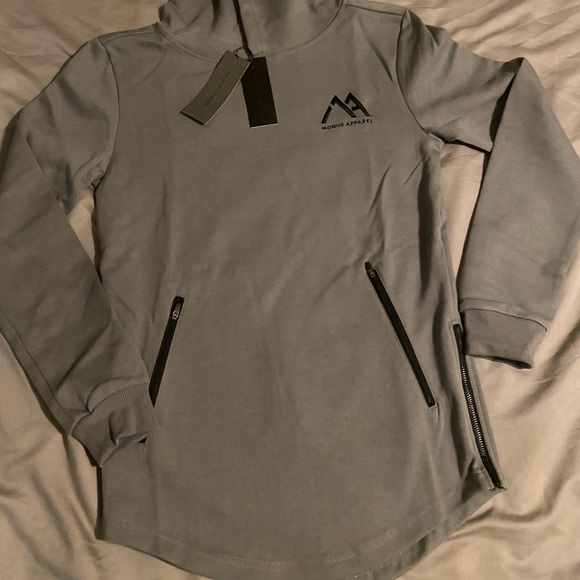 🔥HOT BUY! New S Gray hoodie zippered pockets. Rounded bottom. Great quality! - Picture 1 of 12